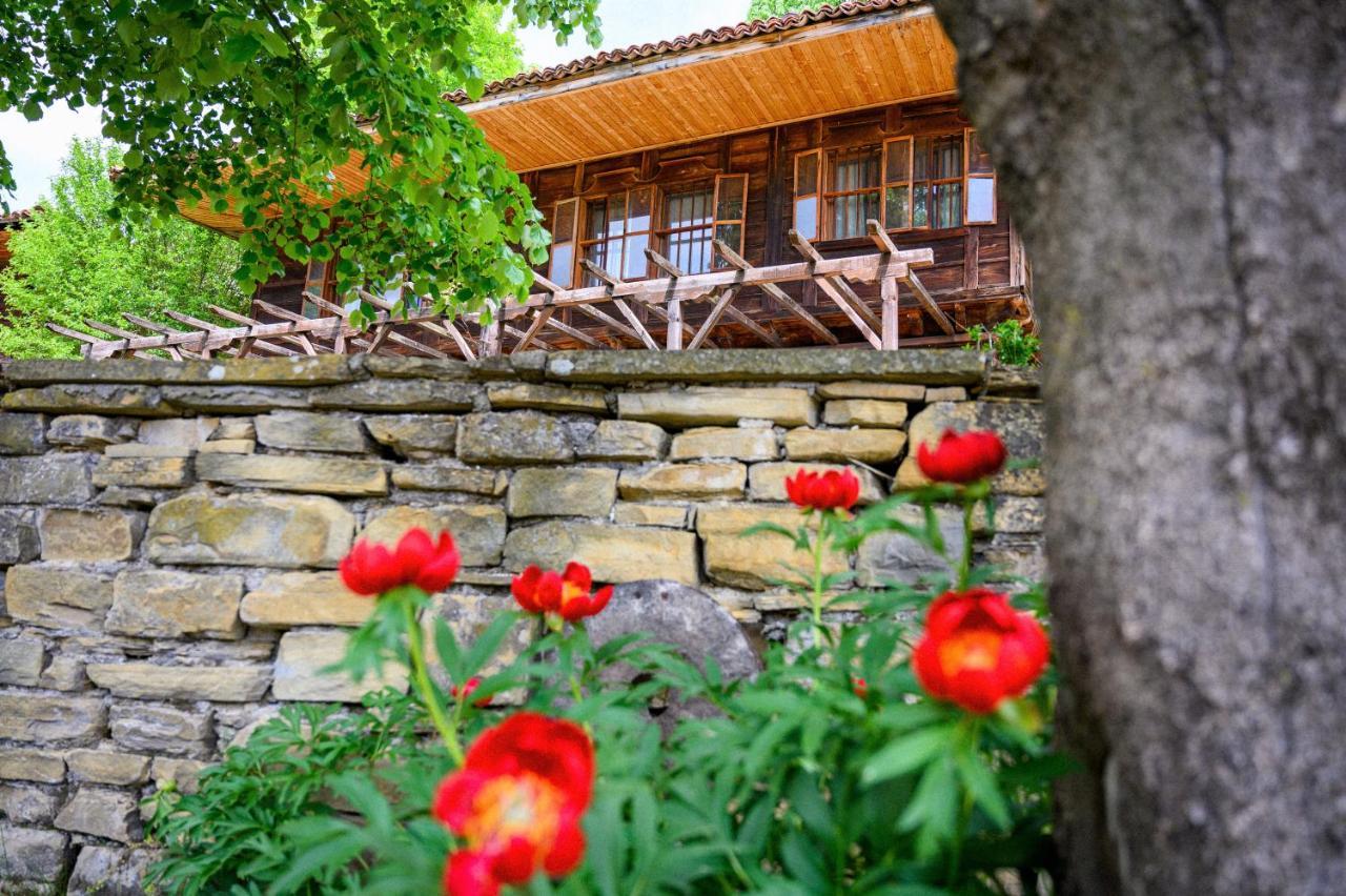 Guest Houses "Zlatna Oresha - Complex" Zheravna Extérieur photo