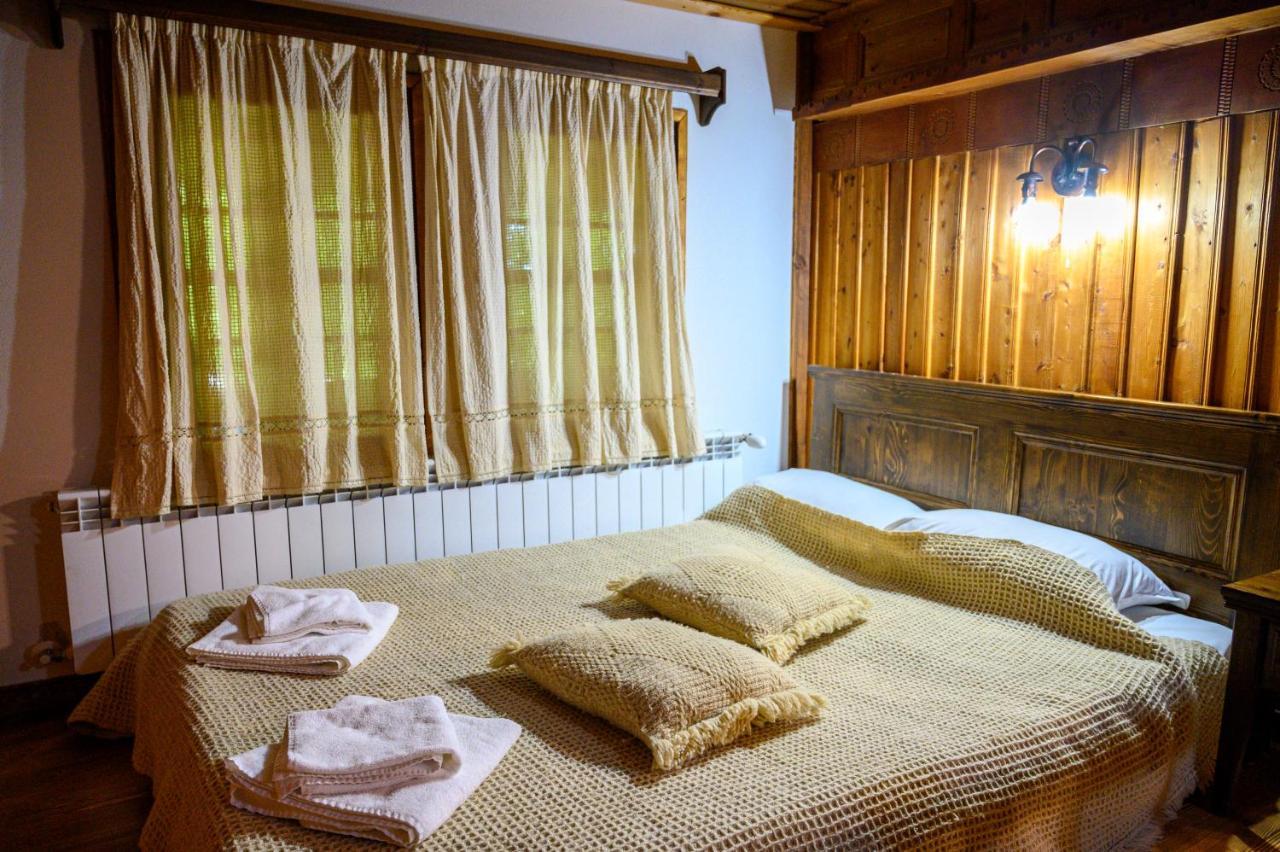 Guest Houses "Zlatna Oresha - Complex" Zheravna Extérieur photo