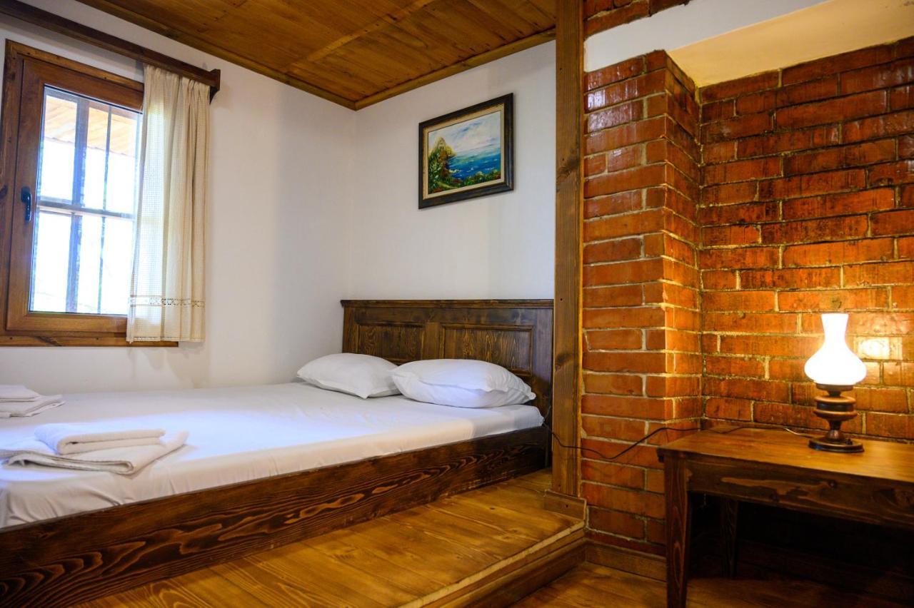 Guest Houses "Zlatna Oresha - Complex" Zheravna Extérieur photo